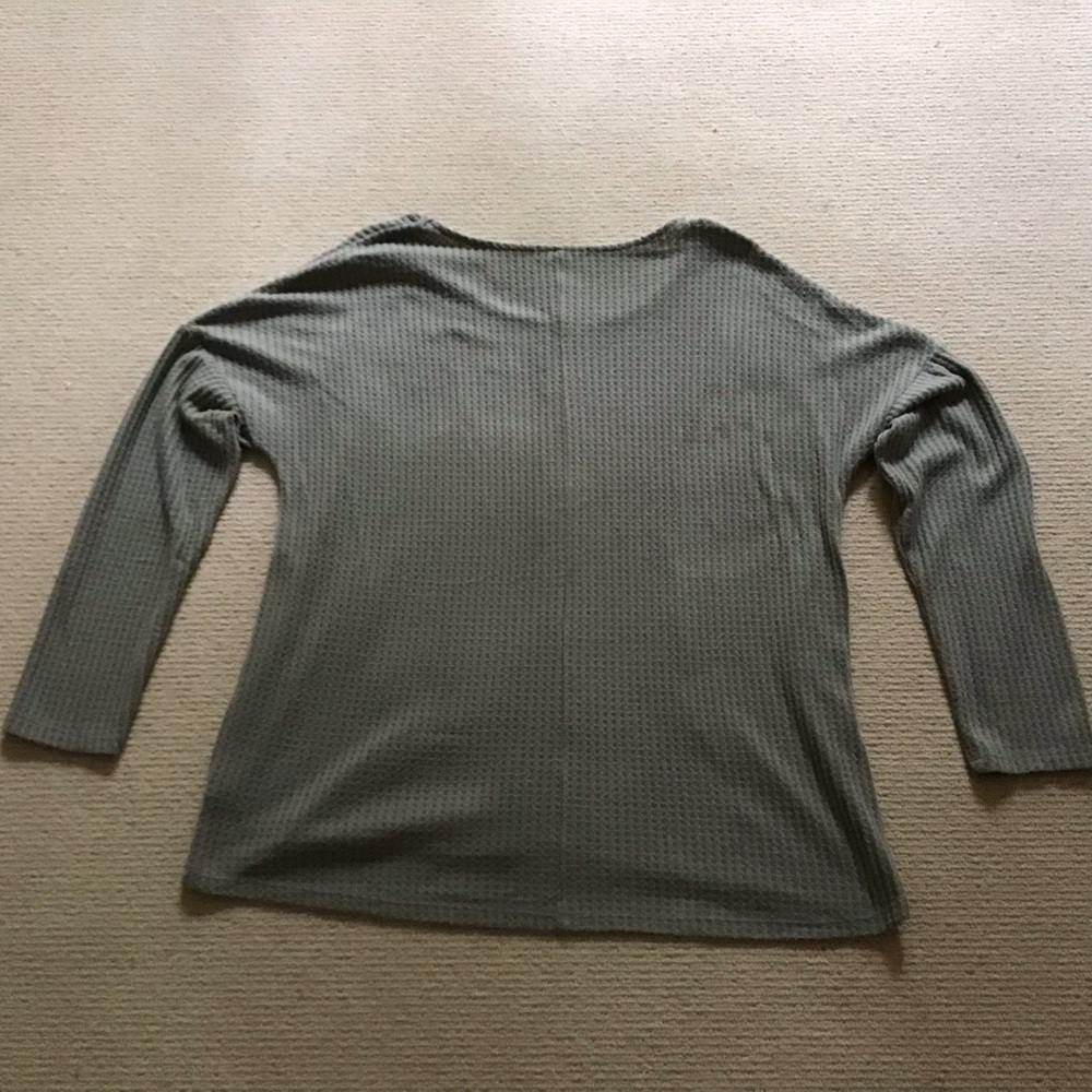 💥3/$10 Pullover Sweater - Picture 2 of 7